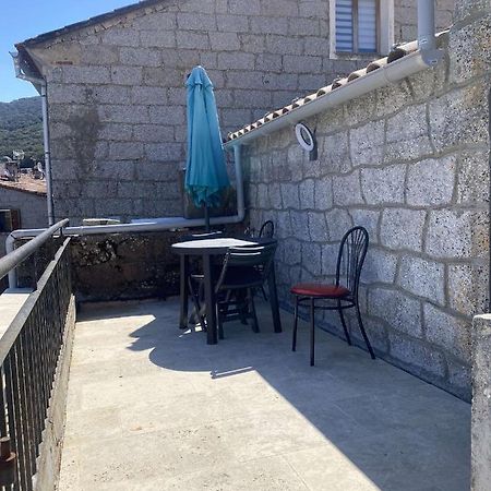 Bel Appartement Au Coeur Du Village De Sartene Eksteriør billede